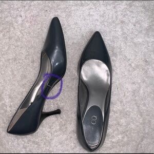 Nine & Co. Grey Shimmer Pump